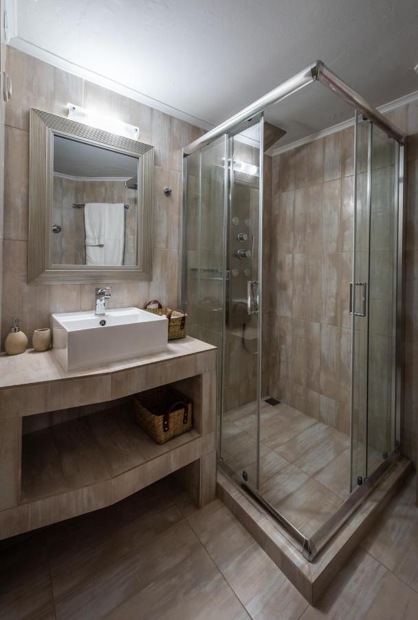 Anemi Suites 阿达玛斯 外观 照片