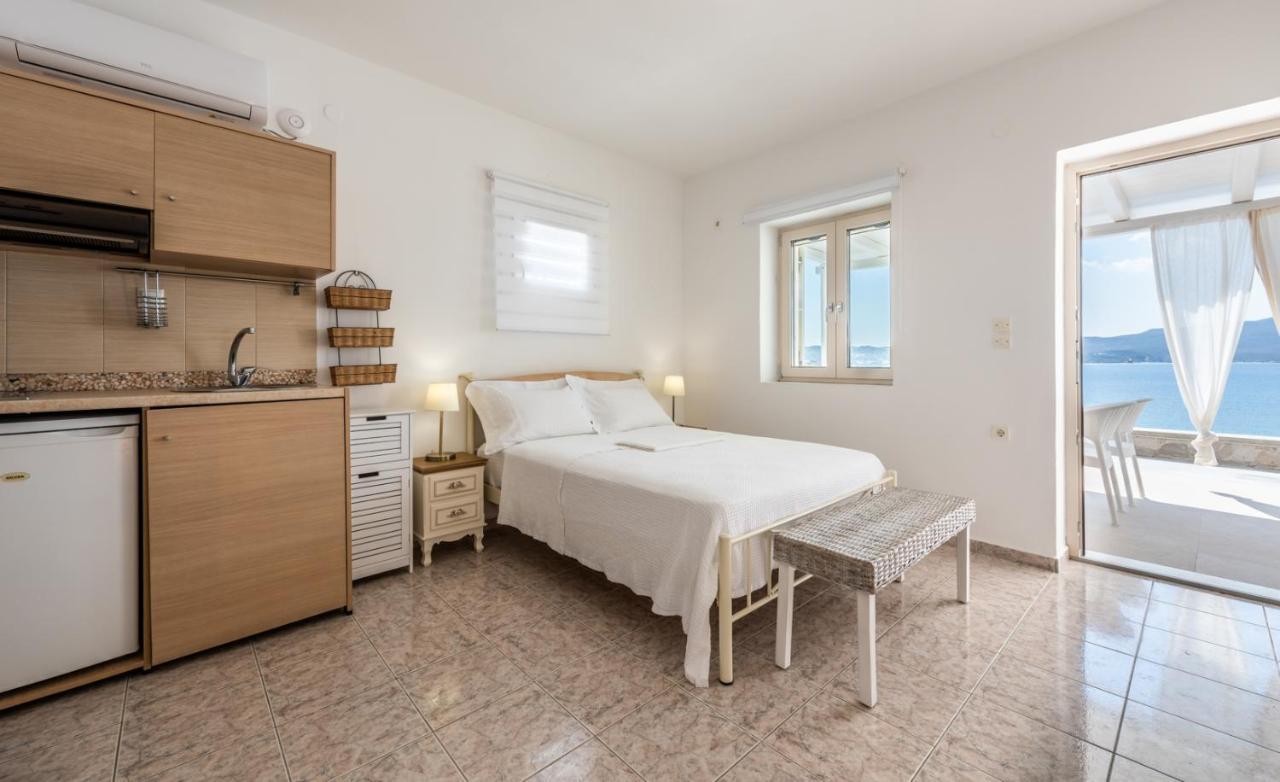 Anemi Suites 阿达玛斯 外观 照片
