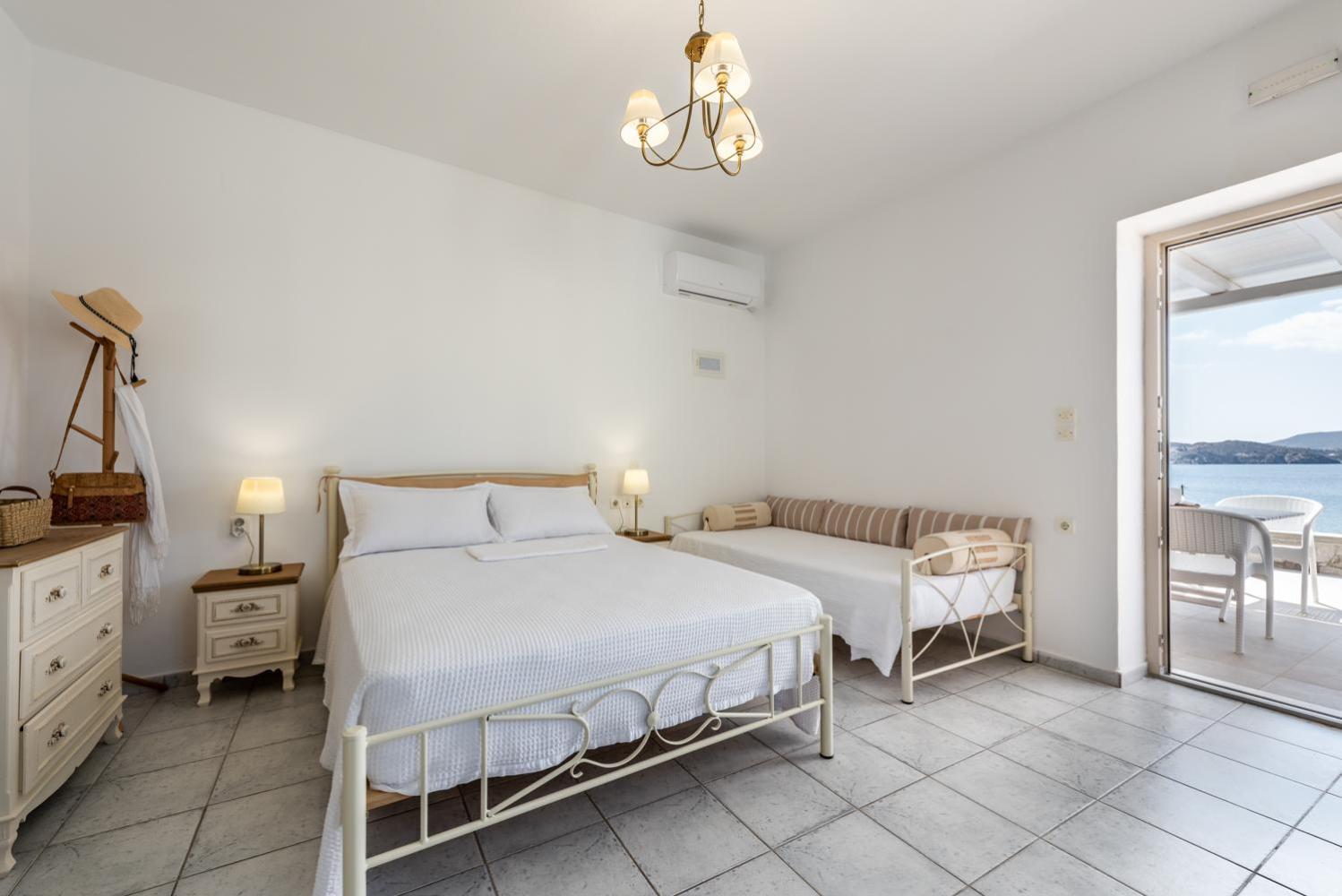 Anemi Suites 阿达玛斯 客房 照片
